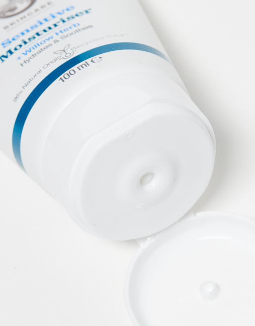 Bulldog Sensitive Moisturiser 100ml, 2 of 4