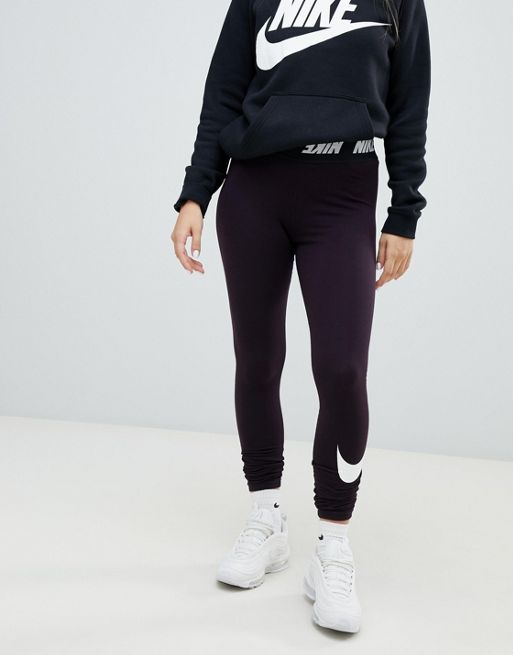 Burgundowe legginsy Nike z wysokim stanem i kontrastującą talią