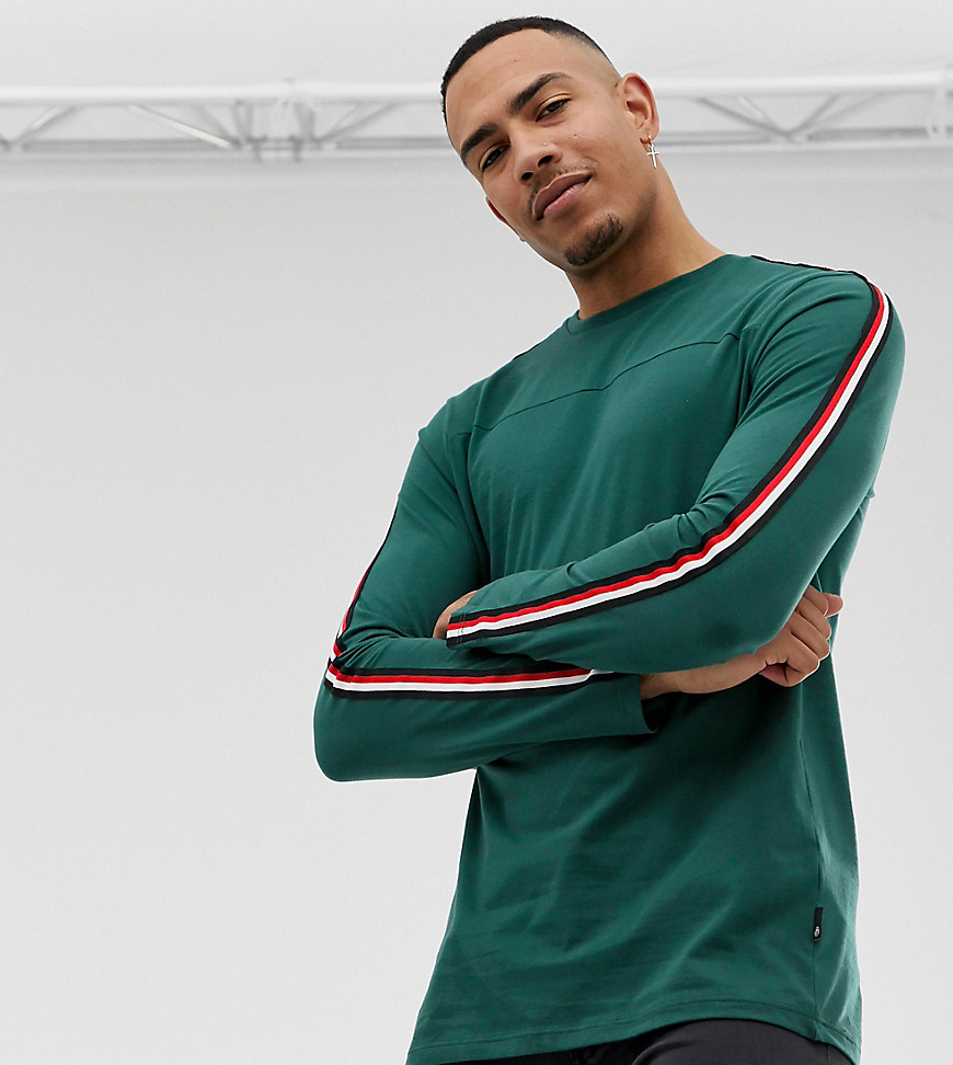Burton Menswear - Big & Tall - Top verde a maniche lunghe con riga sulle braccia