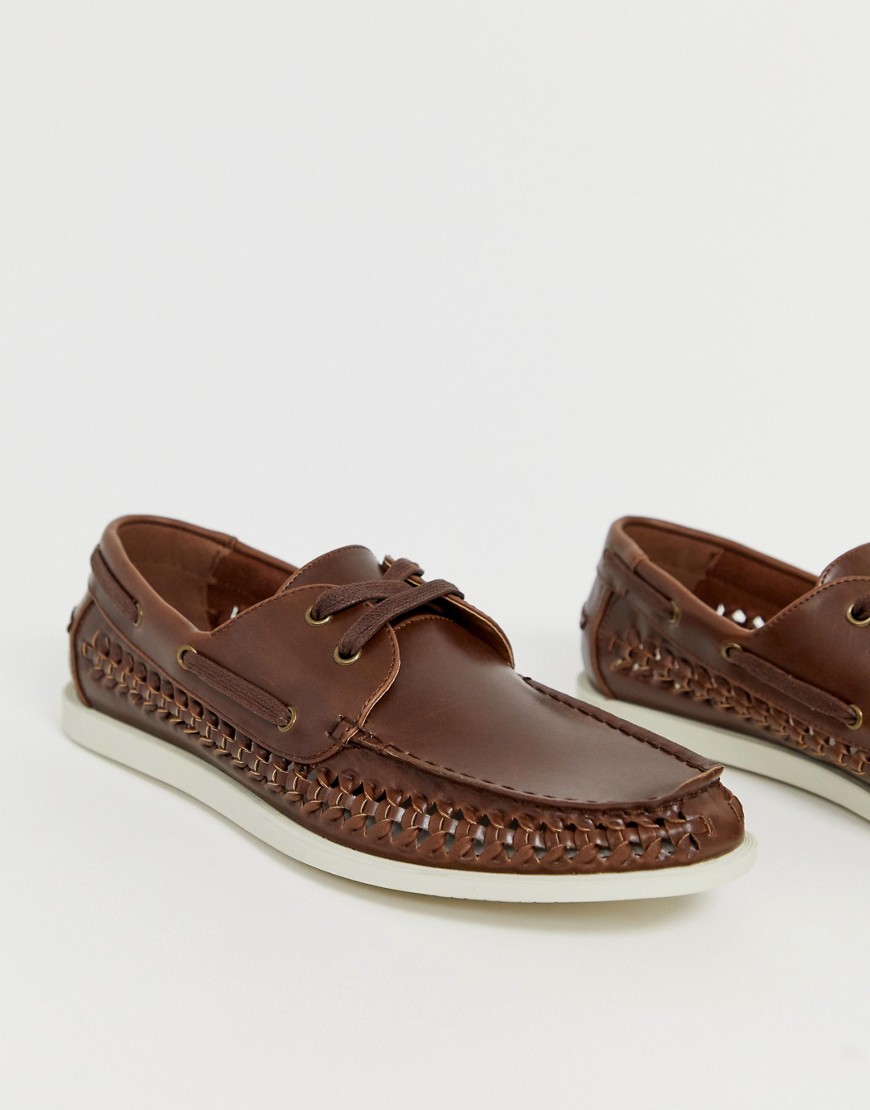 Burton Menswear - Gevlochten bootschoenen in bruin-Lichtbruin