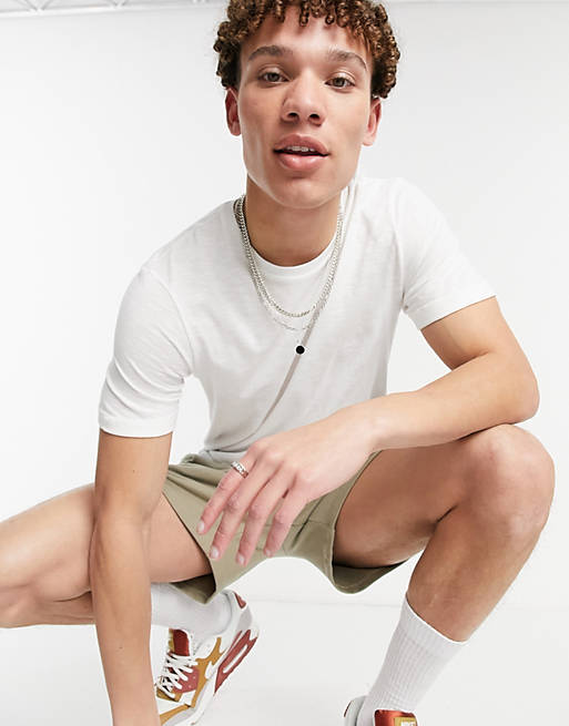 Burton Menswear - hvid økologisk slub t-shirt med oprullet ærmer