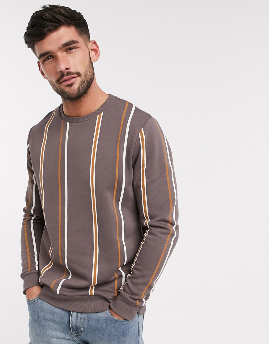 Burton Menswear – Lila tröja med vertikala ränder