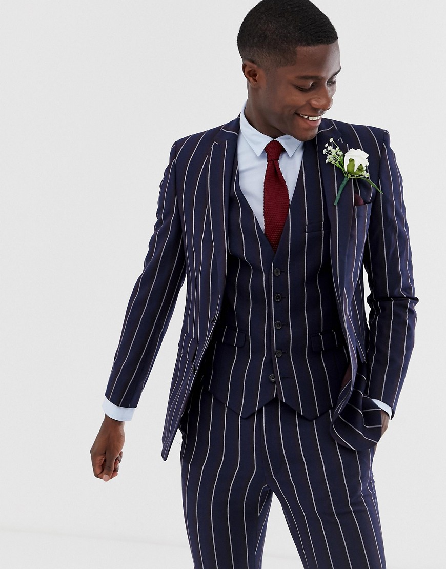 Burton Menswear – Marinblå kostym med smal passform och vinröda ränder för bröllop