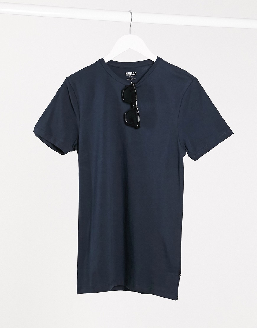 Burton Menswear – Mörkblå t-shirt i muscle fit-Marinblå