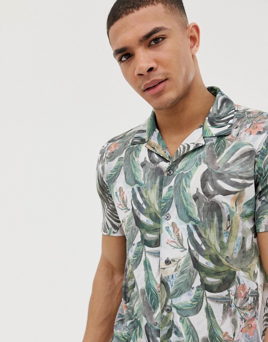 Burton Menswear – Vit skjorta med platt krage och blommor