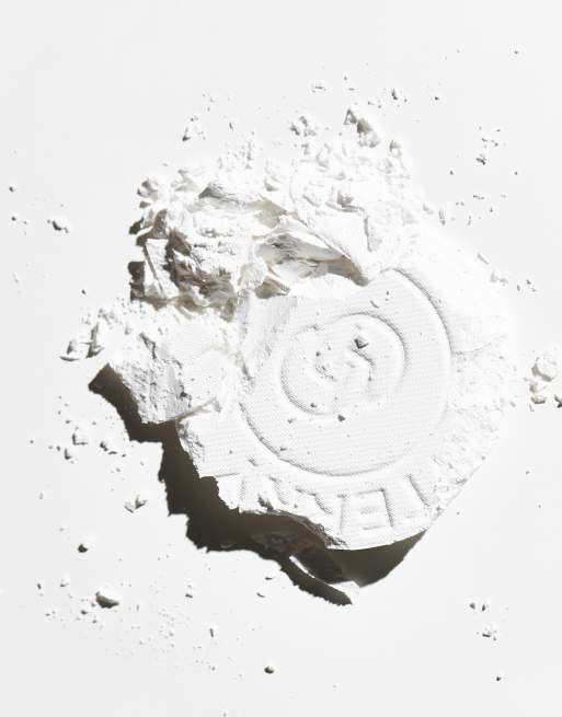 By Terry Hyal Pressed Hydra Powder 8HA, 2 of 4