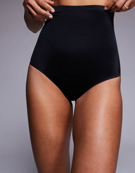 Bye Bra - Gewatteerde slip voor vollere billen met hoge taille in zwart, 3 van 4