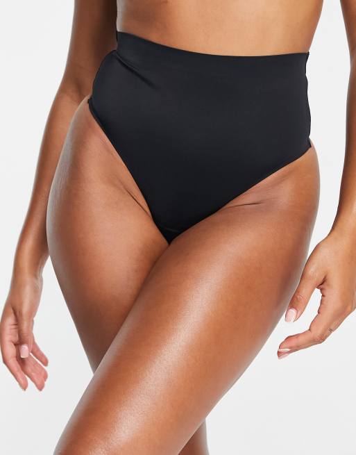 Bye Bra – Sehr stark formender Kontur-Tanga in Schwarz mit hohem Bund