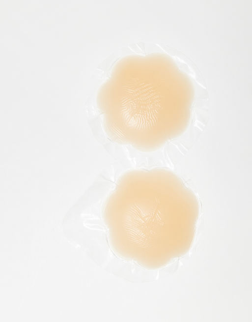 Bye Bra silicone nipple covers in light beige, 3 of 3