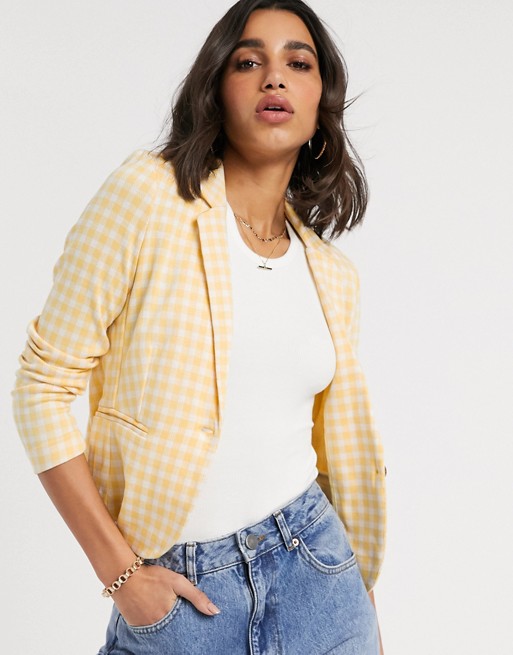 b.Young gingham tailored blazer