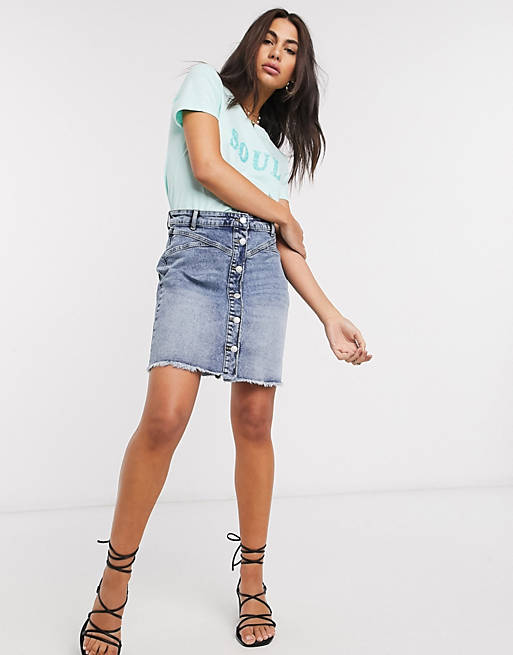 b.Young – Jeansowa spódnica mini z guzikami na całej długości