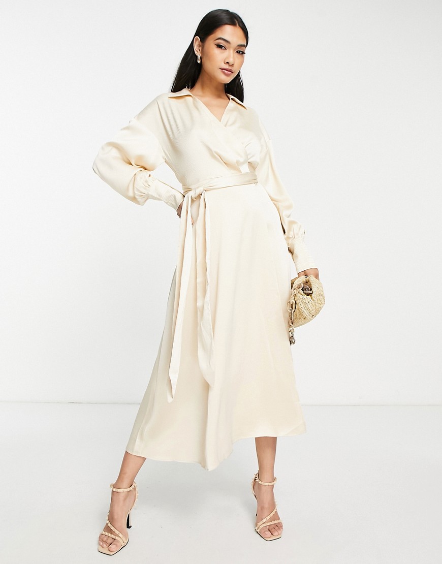 c/meo right there floaty wrap dress in cream-white