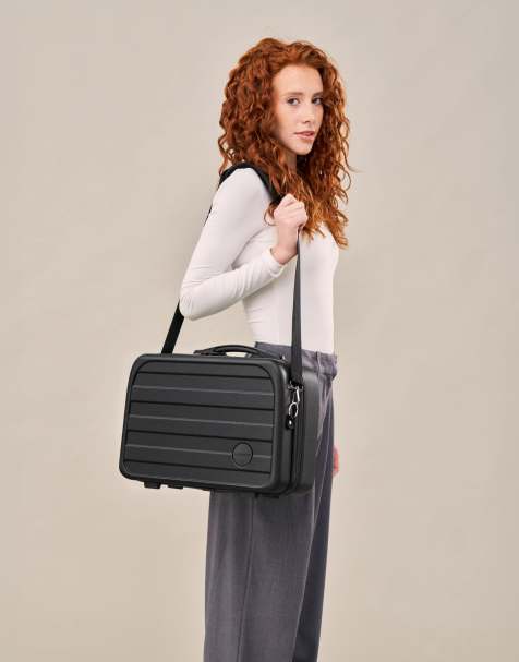 Cabin Max Anode 18l vanity case - airline personal item compliant 40x30x15 cm in black - view 1