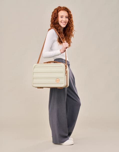 Cabin Max Anode 18l vanity case - airline personal item compliant 40x30x15 cm in cream - view 1