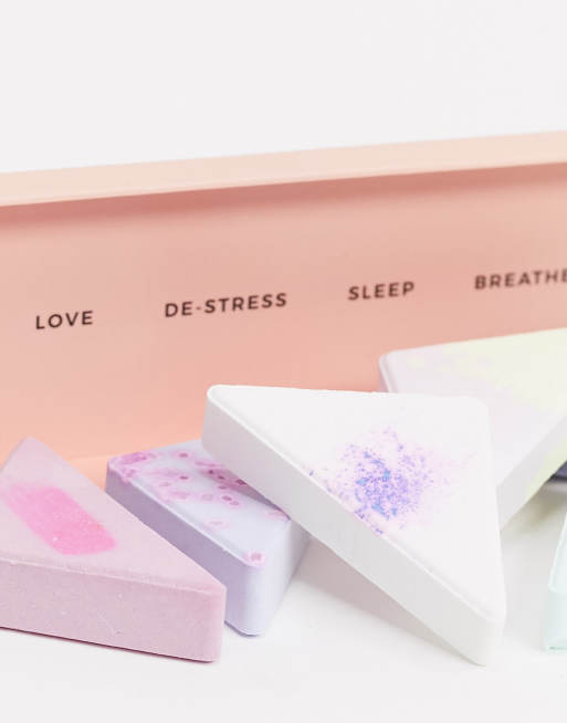 Caja con selección de liberadores de vapor para ducha de Miss Patisserie