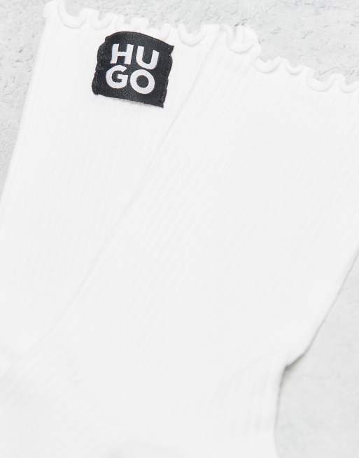 Calcetines blancos con borde ondulado y logo apilado de HUGO Bodywear, 2 de 3