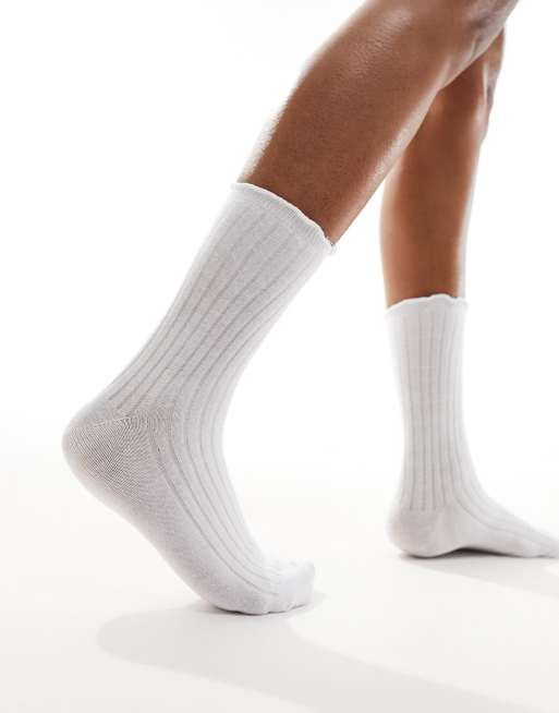 Calcetines blancos con volante de canalé de Vero Moda, 4 de 4