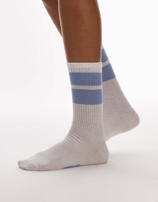 Calcetines blancos deportivos con rayas azul claro de canalé de Topshop, 3 de 4