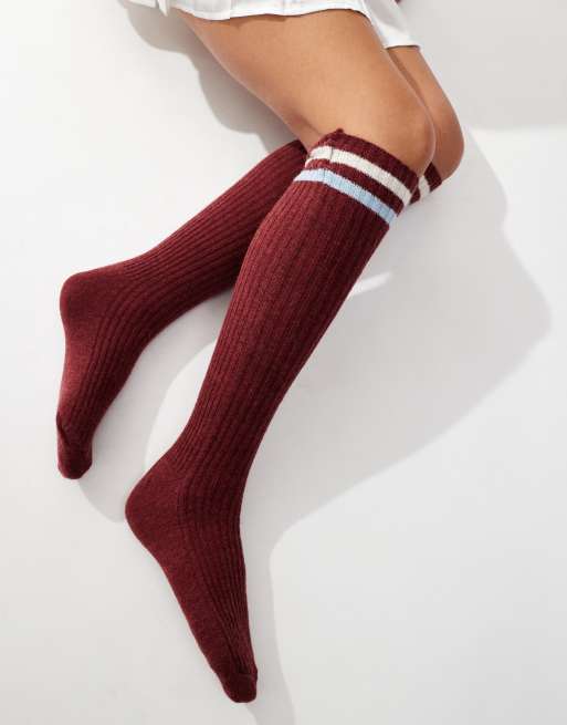 Calcetines burdeos por debajo de la rodilla con detalle a rayas de My Accessories 