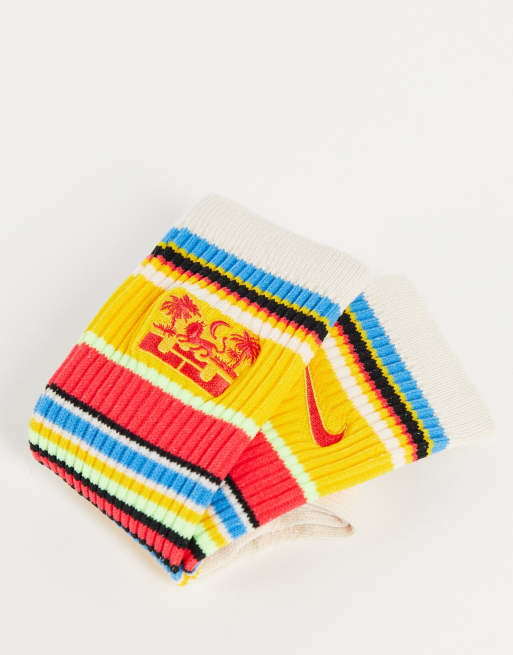 Calcetines color crema Lebron James de Nike Basketball, 3 de 4