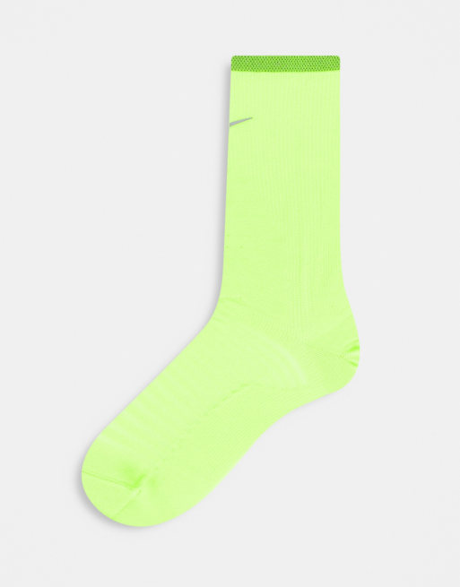 Calcetines color neón deportivos unisex de tejido ligero Spark de Nike Running