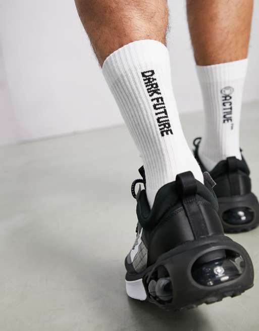 Calcetines de deporte con estampado de logo en la parte posterior de ASOS Dark Future
