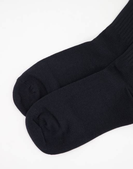 tallarines Destello Disturbio Calcetines deportivos en negro sólido de adidas Originals | ASOS