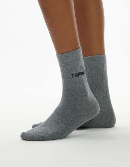 Calcetines grises de estilo deportivo con logo de canalé de Topshop, 2 de 4