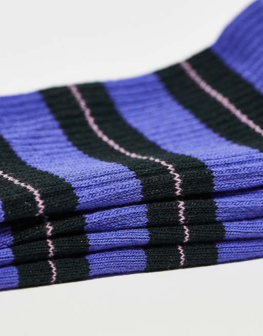 Calcetines morados a rayas de estilo deportivo de Weekday, 3 de 3