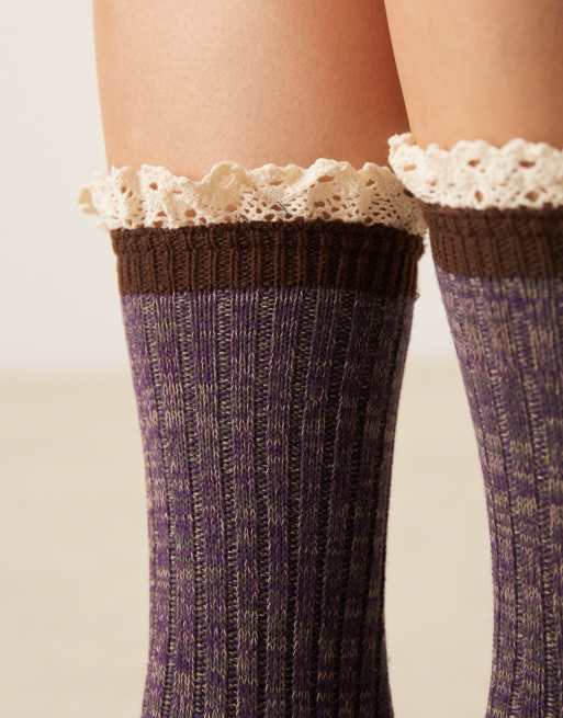 Calcetines morados y marrones de canalé cálido con ribete de volantes de croché de ASOS DESIGN, 2 de 3