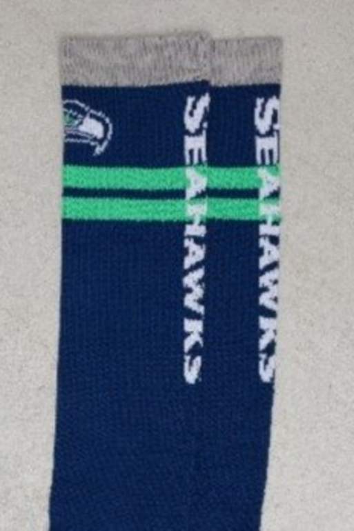 Calcetines multicolores para esquí y snowboard con diseño de los Seattle Seahawks de OOSC x NFL, 2 de 2