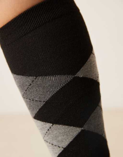 Calcetines negros y gris jaspeado de caña alta con estampado de rombos de ASOS DESIGN, 2 de 3