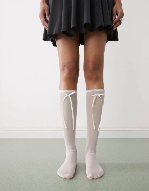 Calcetines por la rodilla blancos con lazos de malla de Reclaimed Vintage