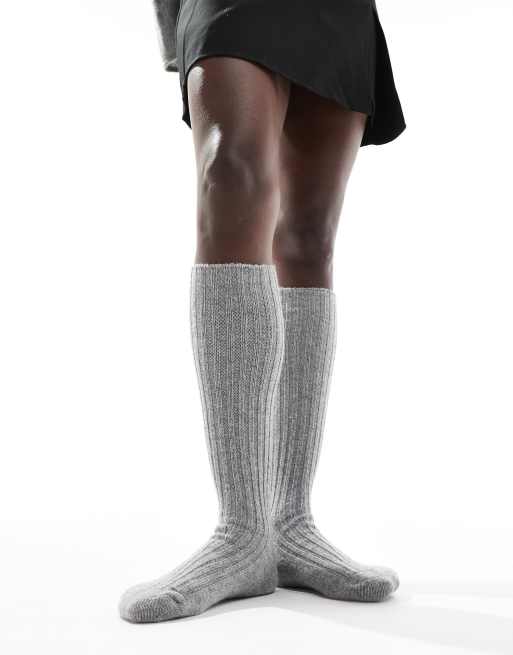 Calcetines por la rodilla grises para botas de lana de ASOS DESIGN, 2 de 4