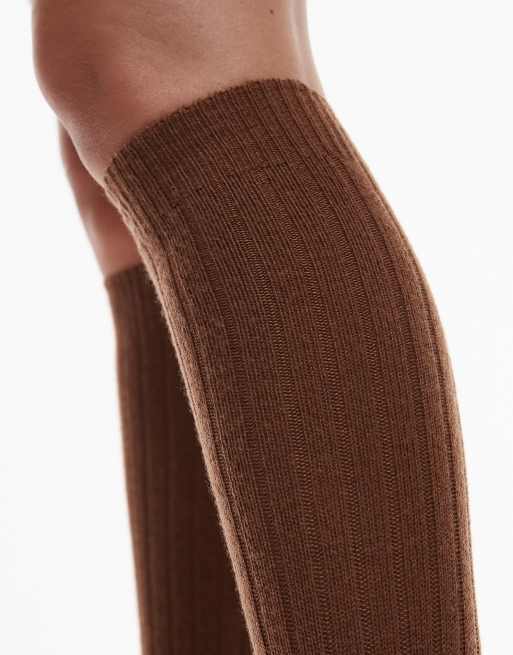 Calcetines por la rodilla marrones de lana de cachemir de & Other Stories, 2 de 3