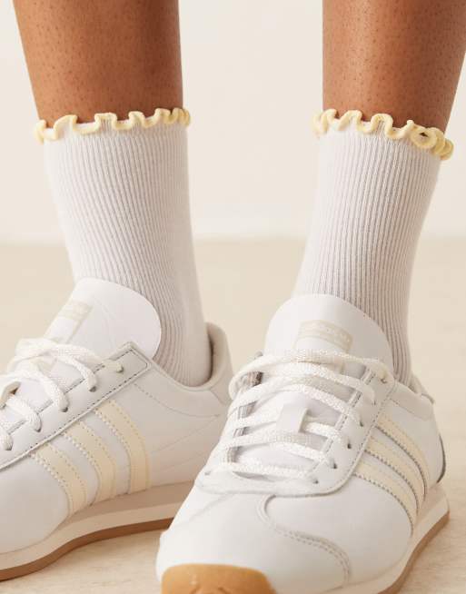 Calcetines tobilleros blancos con volante superior de ASOS DESIGN