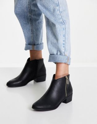 Call it Spring ankle boot with zip in black