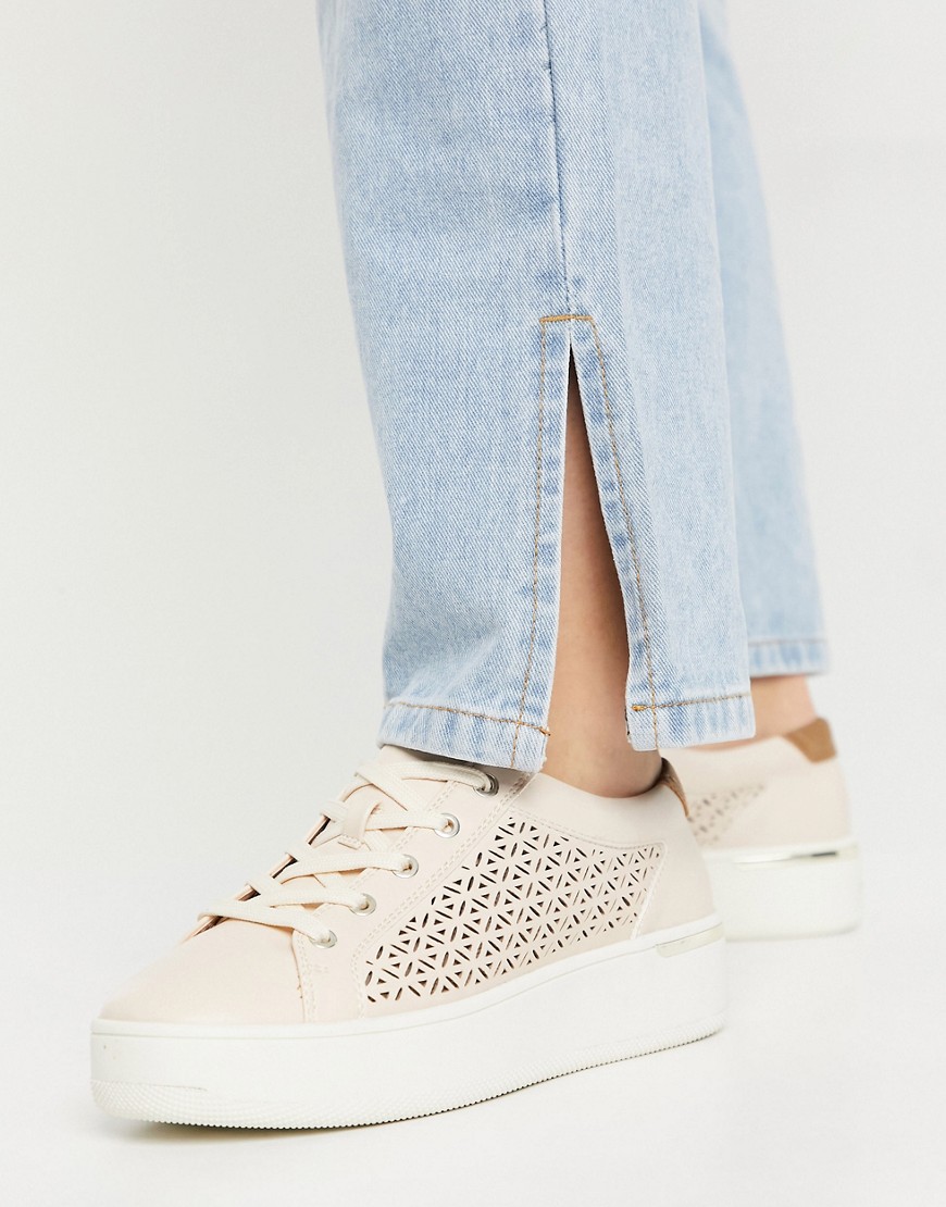 Call It Spring - Arlo - Laser-cut sneakers met plateauzool in licht roze