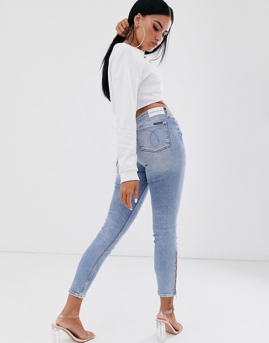 Calvin Klein – 011 – Medelhöga skinny jeans-Blå