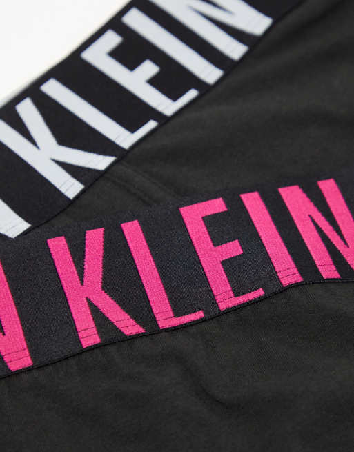 Calvin Klein – 2er-Pack Unterhosen in Schwarz mit Logobund in Rosa und Weiß, 3 von 4