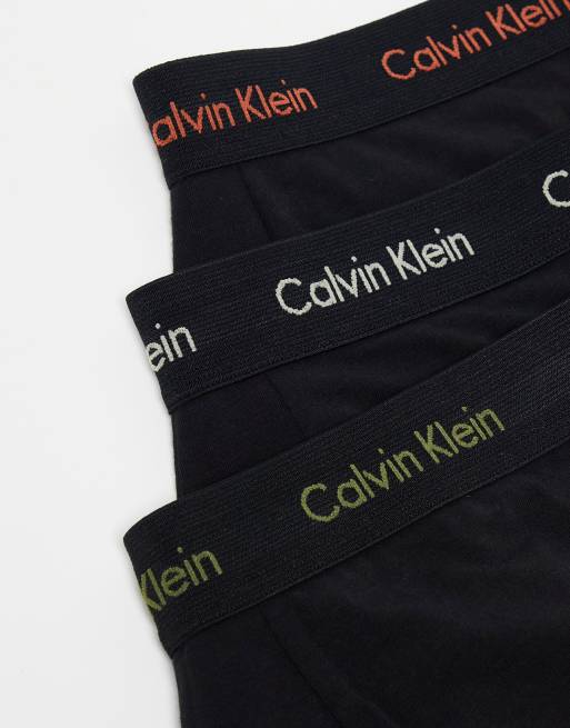 Calvin Klein 3 pack low rise trunks with contrast logo waistband in black, 4 of 4