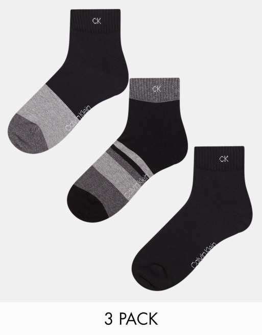 Calvin Klein – 3-pack medelhöga strumpor i bomullsmix med logga i svarta nyanser - BLACK