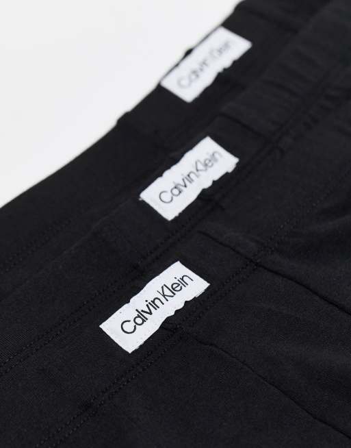 Calvin Klein 3 pack trunks with tab logo detail in black, 3 of 4
