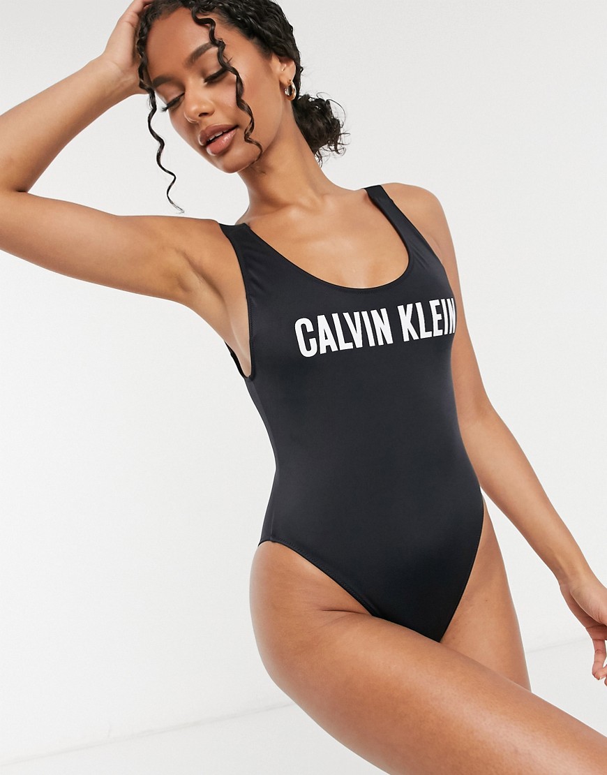 Calvin Klein - Badpak met lage ronde hals en logo in zwart