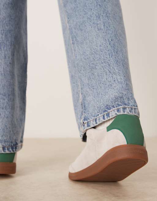 Calvin Klein - Baskets basses en daim à semelle cuvette et semelle extérieure en gomme - Blanc cassé et vert, 4 de 5