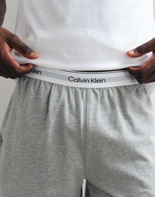 Calvin Klein Baumwoll-Pyjamashorts mit Logo-Bund in Grau, 2 von 5
