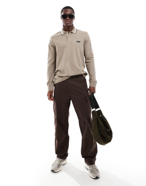 Calvin Klein – Beige, stretchig pikétröja med kantränder och långa ärmar, 4 av 4