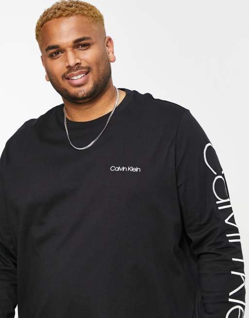 Calvin Klein Jeans Varsity Traveling Logo Long Sleeve Tee in Black for Men