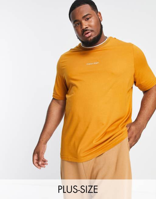 Calvin Klein Big & Tall – Pomarańczowy T-shirt z centralnym logo