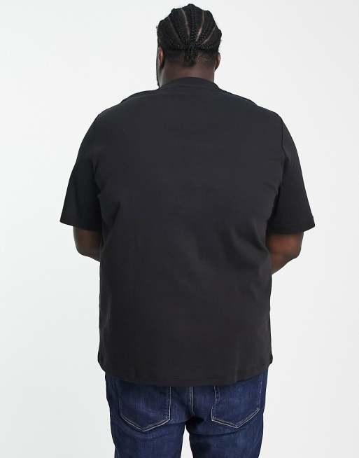 Calvin Klein Big & Tall - Sort T-shirt med firkantet pasform og centralt logo, 2 af 4